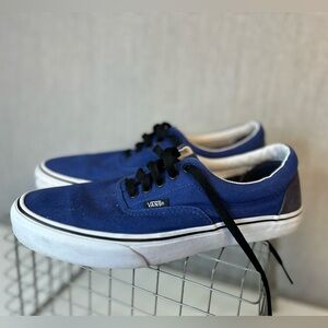 Vans Blue and Black Canvas Sneakers Low-Top Skate Style Men’s 8.5 Women’s 10
